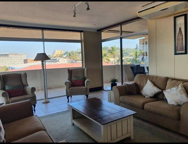 3 BEDROOM APARTMENT FOR SALE IN MARGATE BEACH